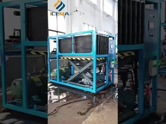 Mesin blok es 1 ton yang mulai beroperasi