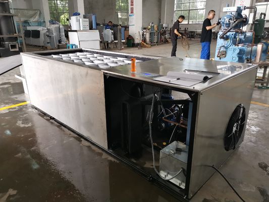 Industri 2T / 24H Brine Refrigeration Block Ice Machine Air Garam Untuk Pabrik Es / Penyimpanan Dingin / Pendinginan / Segar