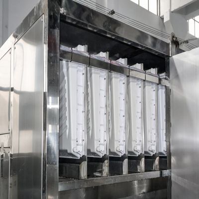 Mesin es 10 ton dengan kemasan otomatis yang dapat disesuaikan dan ukuran es kubus 22x22x22 mm